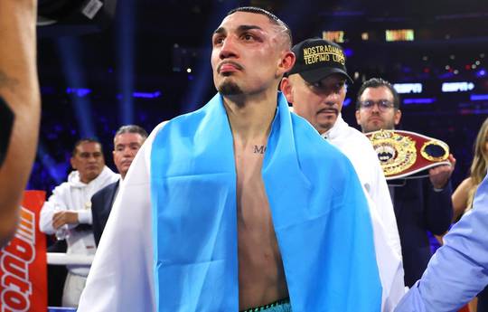 Teofimo Lopez s'interroge sur la légitimité de la légende de la boxe à figurer au Panthéon : "Il lui manque quelque chose