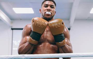 Joshua: "I'll go for a knockout in a rematch with Usyk"