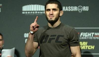 Makhachev reacts to Oliveira's victory over Poirier