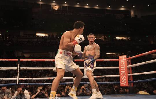 Munguia defeats Rosado in war