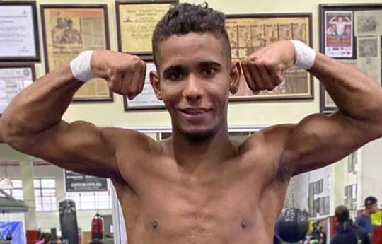 Elijah Pierce vs Lorenzo Parra - Date, Start time, Fight Card, Location