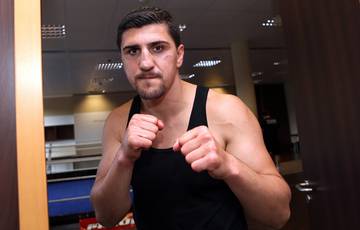 Huck added to World Boxing Super Series