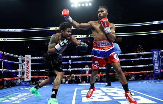 "It was disgusting to watch." Arum criticized Shakur Stevenson's fight with De Los Santos