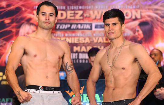 What time is Lindolfo Delgado vs Carlos Sanchez tonight? Ringwalks, schedule, streaming links