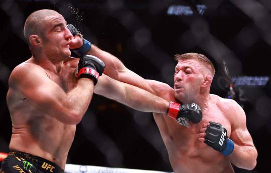 Joe Rogan wants to see Du Plessis rematch with Strickland