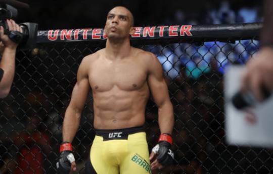 Barboza changes weight category