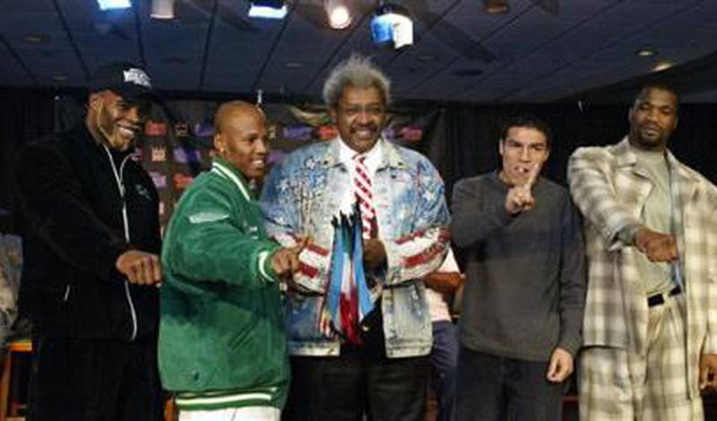 Дон Кинг с боксерами Жан-Марком Мормеком, Забом Джудой, Карлосом Бальдомиром и О`Неилом Беллом на конференции в Madison Square Garden