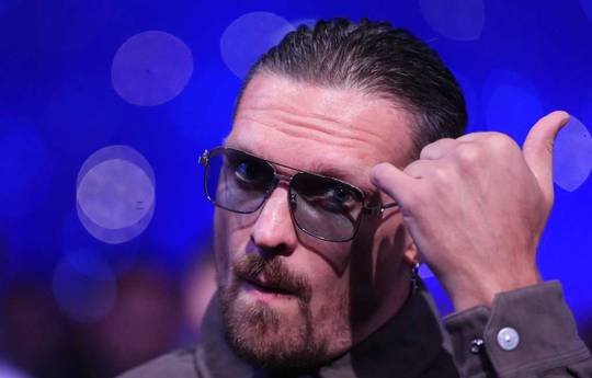 Усик підтримав Джошуа після трагічного ДТП у Нігерії