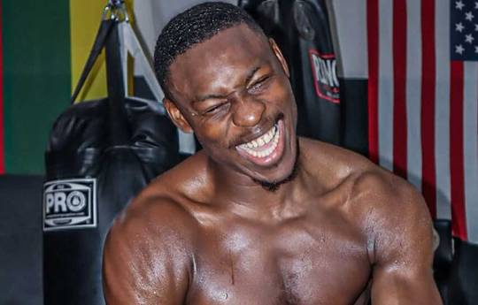 Wie man Craig Richards vs Dan Azeez anschaut - Live-Stream & TV-Kanäle