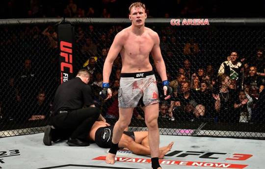Volkov comments on his victory and congratulates Khabib