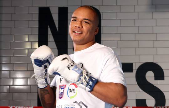 Уордлі буде захищати титул WBO проти Дюбуа?