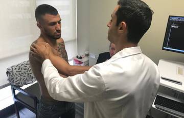 Lomachenko to have a surgery on his shoulder