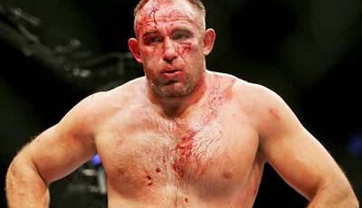 Oleynik gets a broken rib in Overeem fight and may miss half of a year