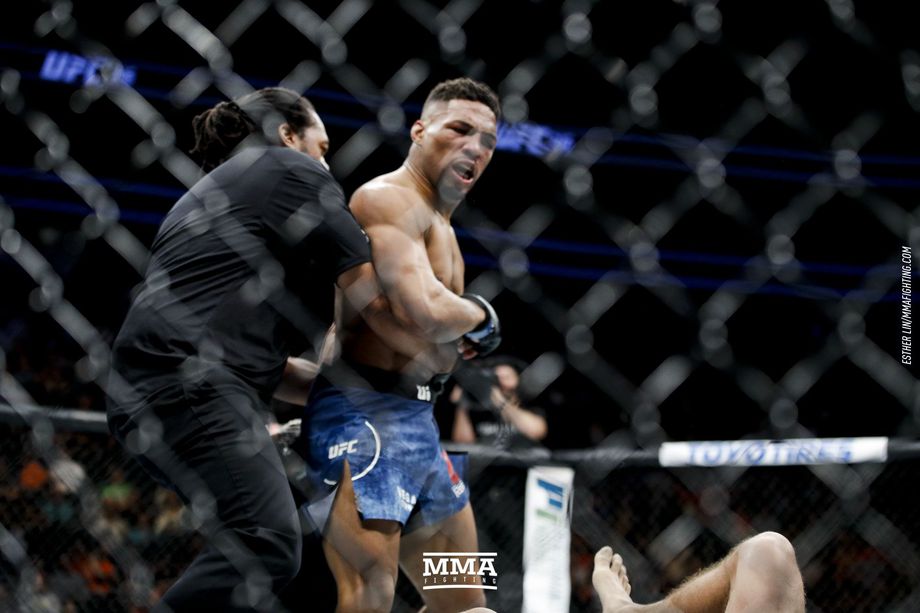 Kevin Lee stopped Edson Barboza, photo: MMA Fighting