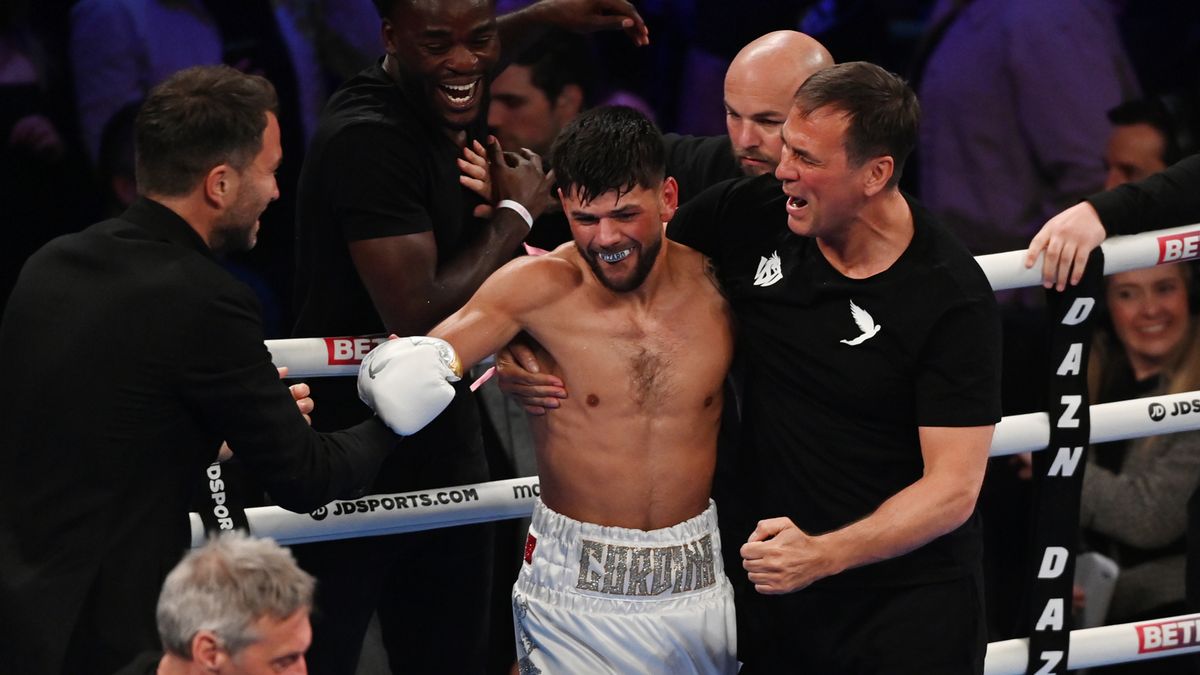 Joe Cordina y Eddie Hearn. Foto de Matthew Power, Matchroom Boxing