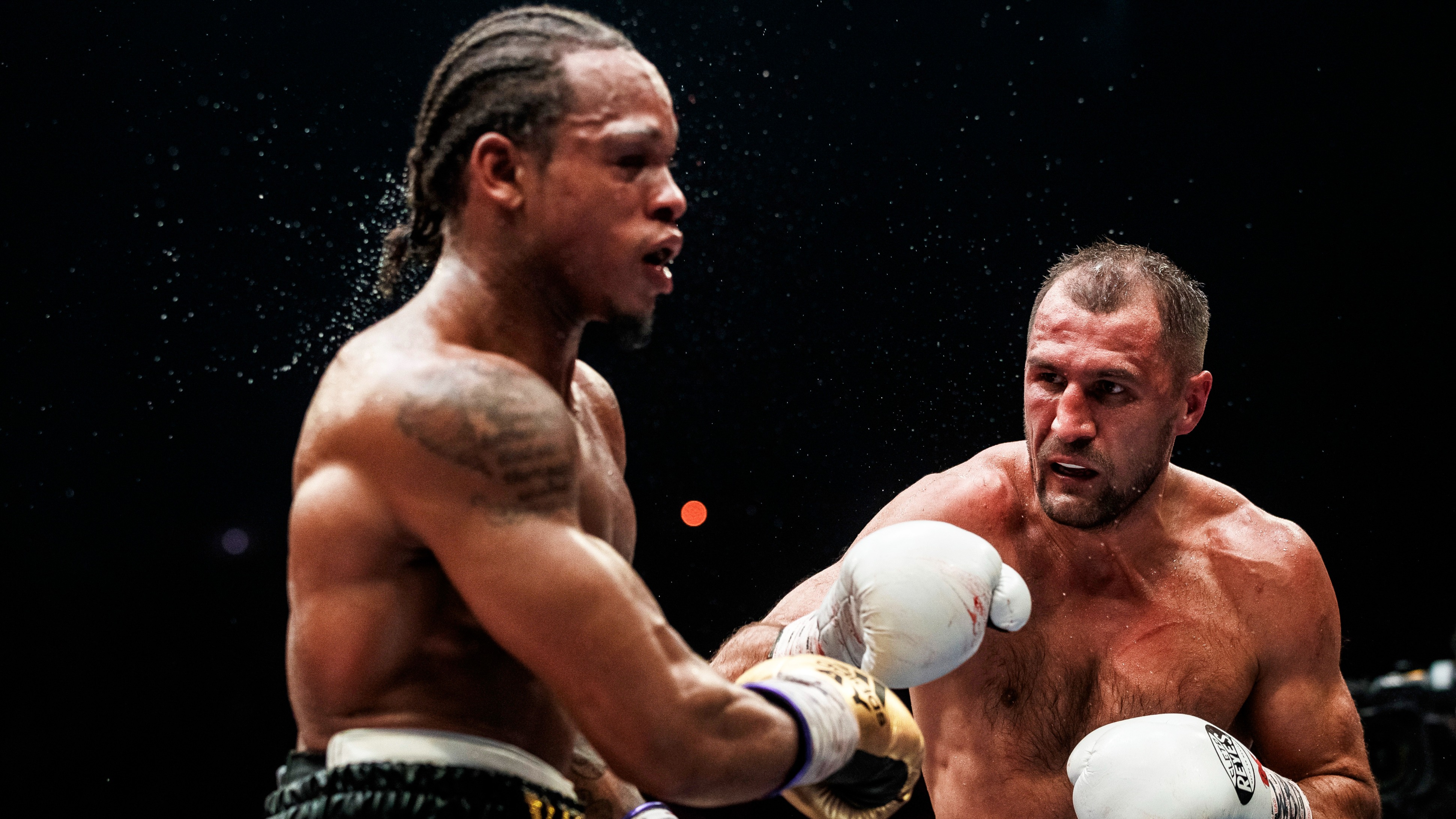 Anthony Yarde vs Sergey Kovalev in 2019