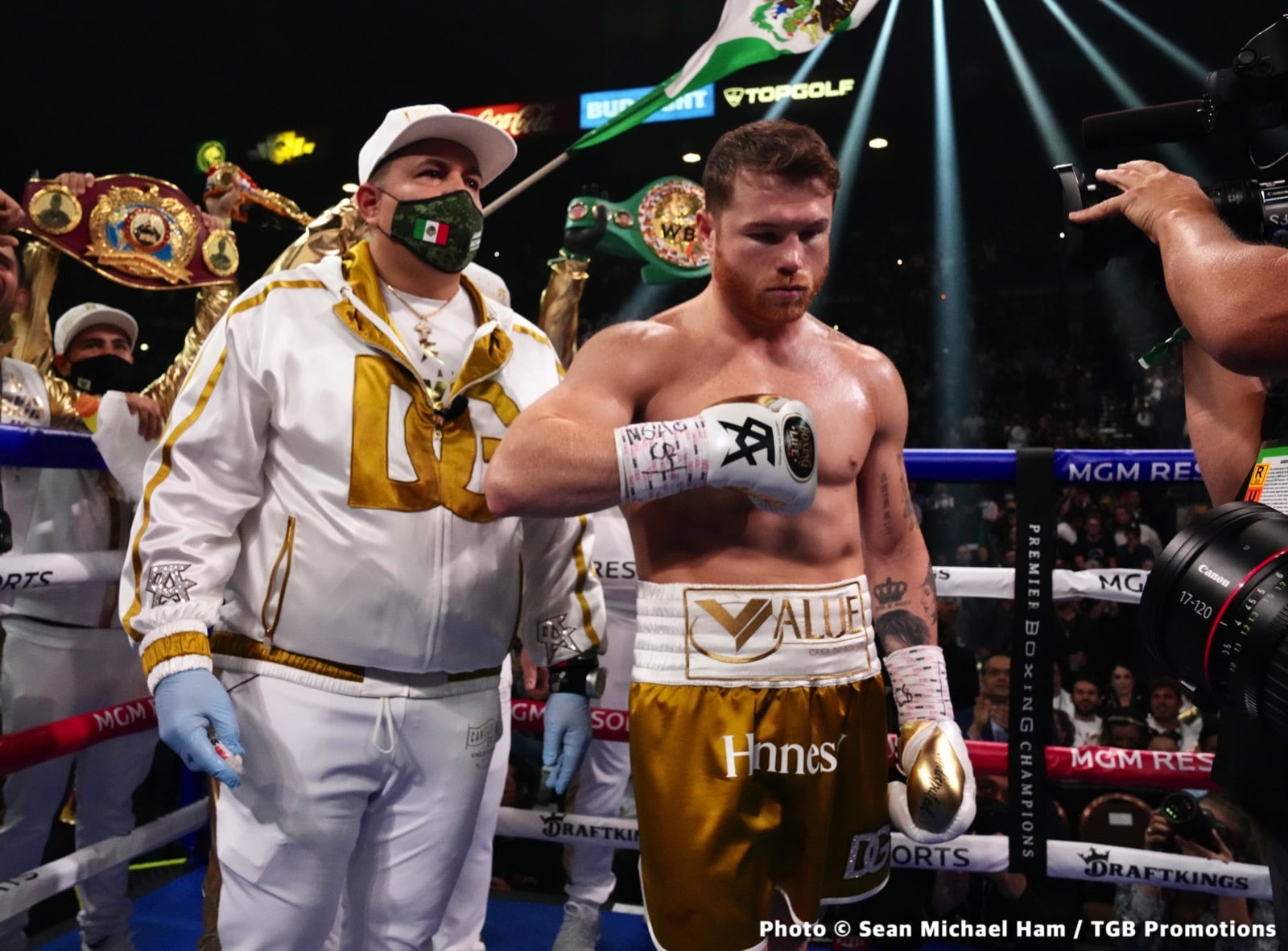 Eddie Reynoso and Saul Alvarez