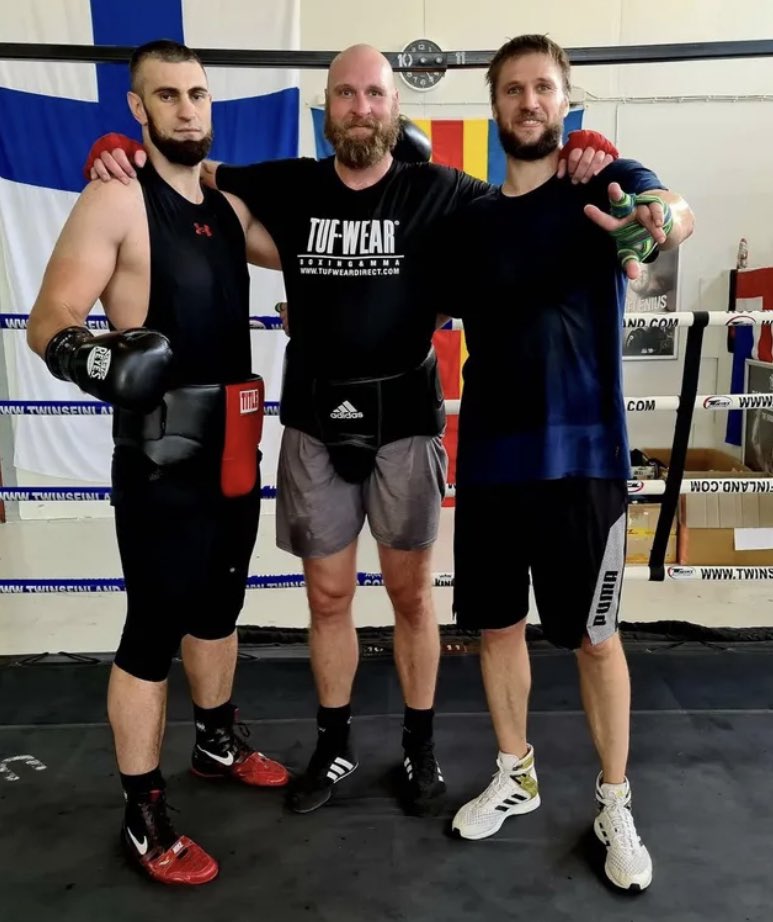 Dmitry Bezus, Robert Helenius y Vladimir Katsuk