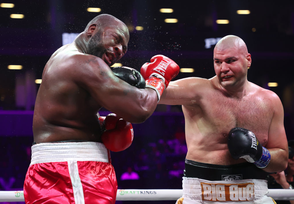Gyurgen Hovhannisyan en un duelo contra Michael Coffey. Getty Images