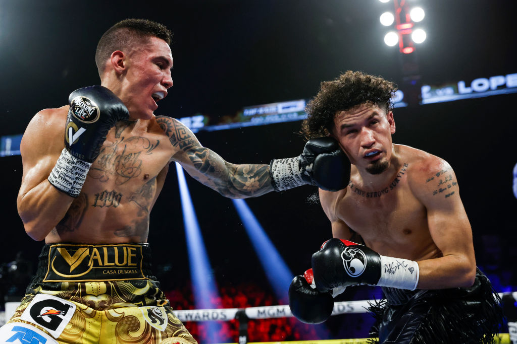 Oscar Valdez vs Adam Lopez. Getty Images