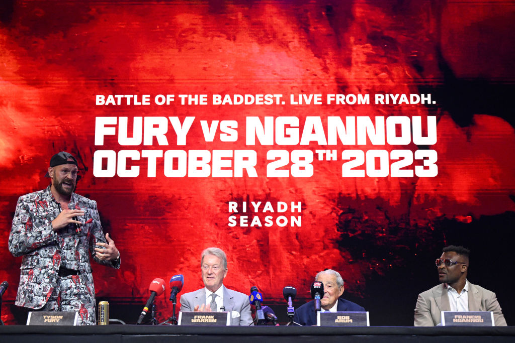 Tyson Fury e Francis Ngannou. Getty Images