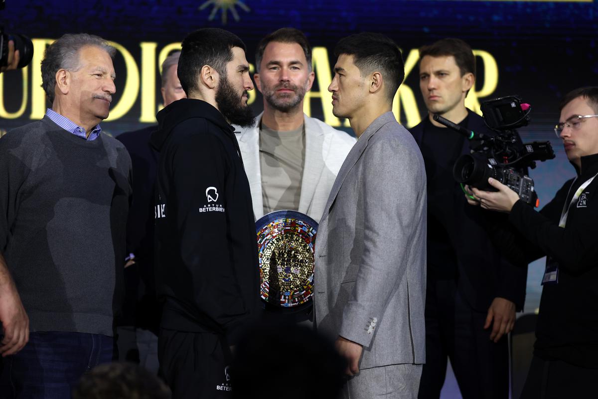 Бивол и Бетербиев открыты к трилогии – RingSide24