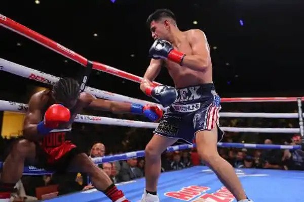 Anthony Young - Alexis Rocha. Golden Boy Promotions