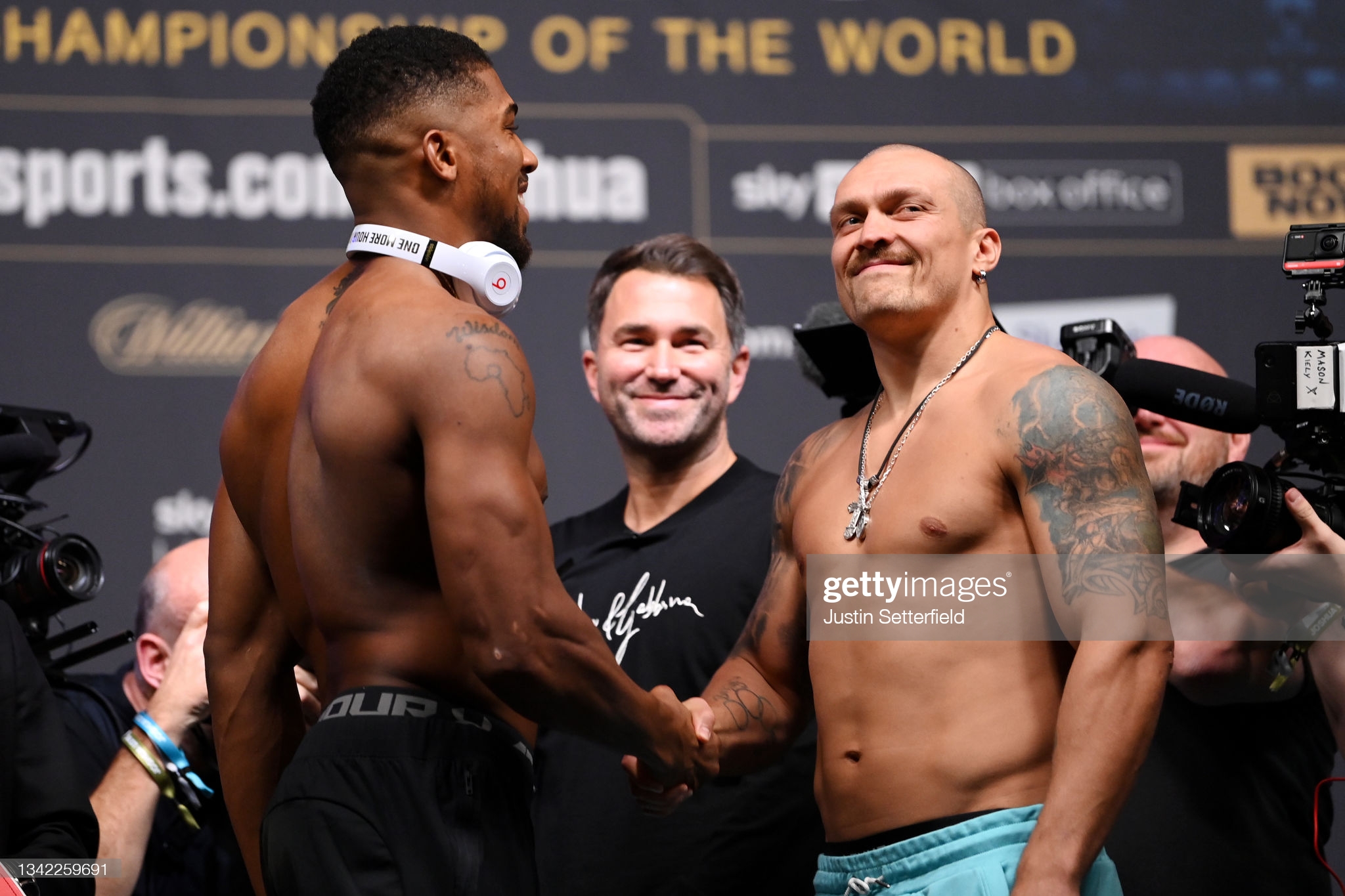 Anthony Joshua and Alexander Usyk