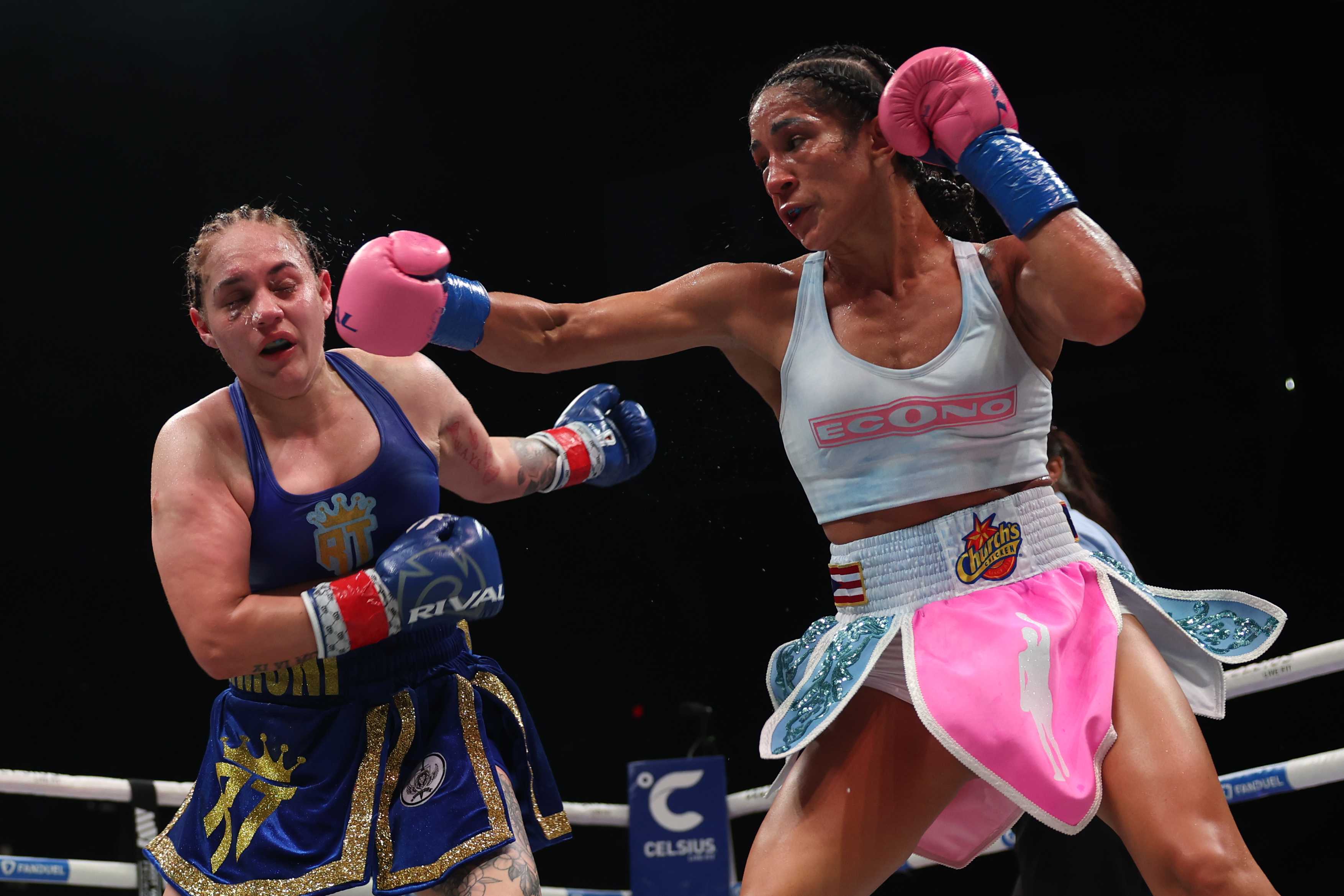 Amanda Serrano in einem Kampf gegen Reina Tellez. Getty Images
