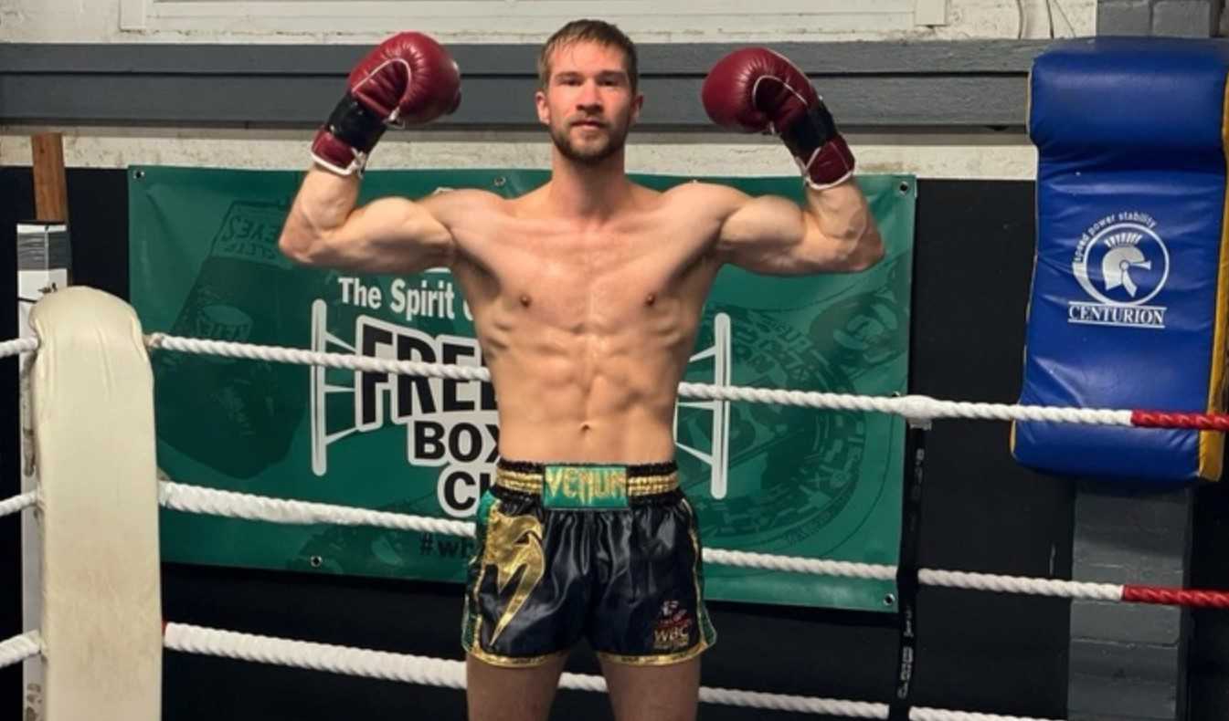 Hoe laat is Jamie Mellers tegen Cameron Kaihau vanavond? Ringwalks, schema, streaminglinks