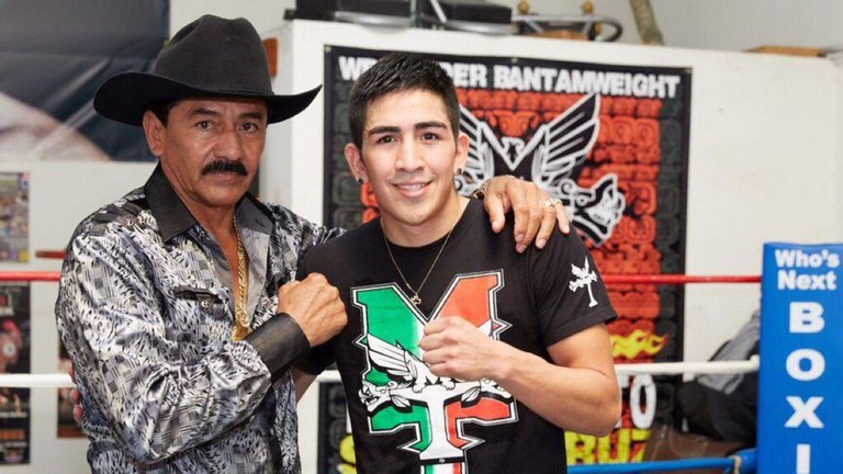 Jose Santa Cruz guides the career of the three-weight world champion