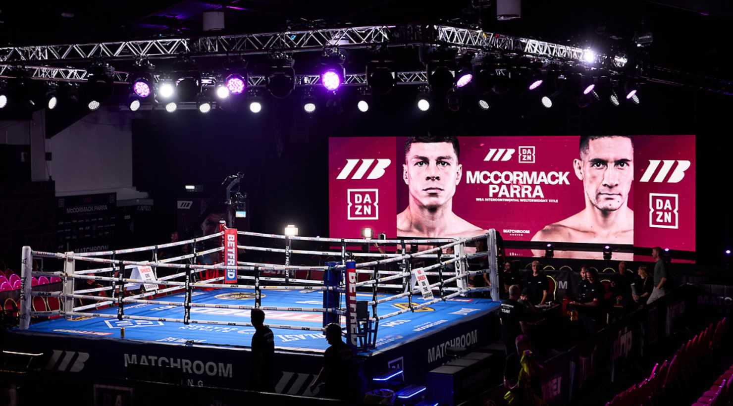 Wann findet heute Abend der Kampf Pat McCormack gegen Miguel Parra statt? Ringwalks, Zeitplan, Streaming-Links