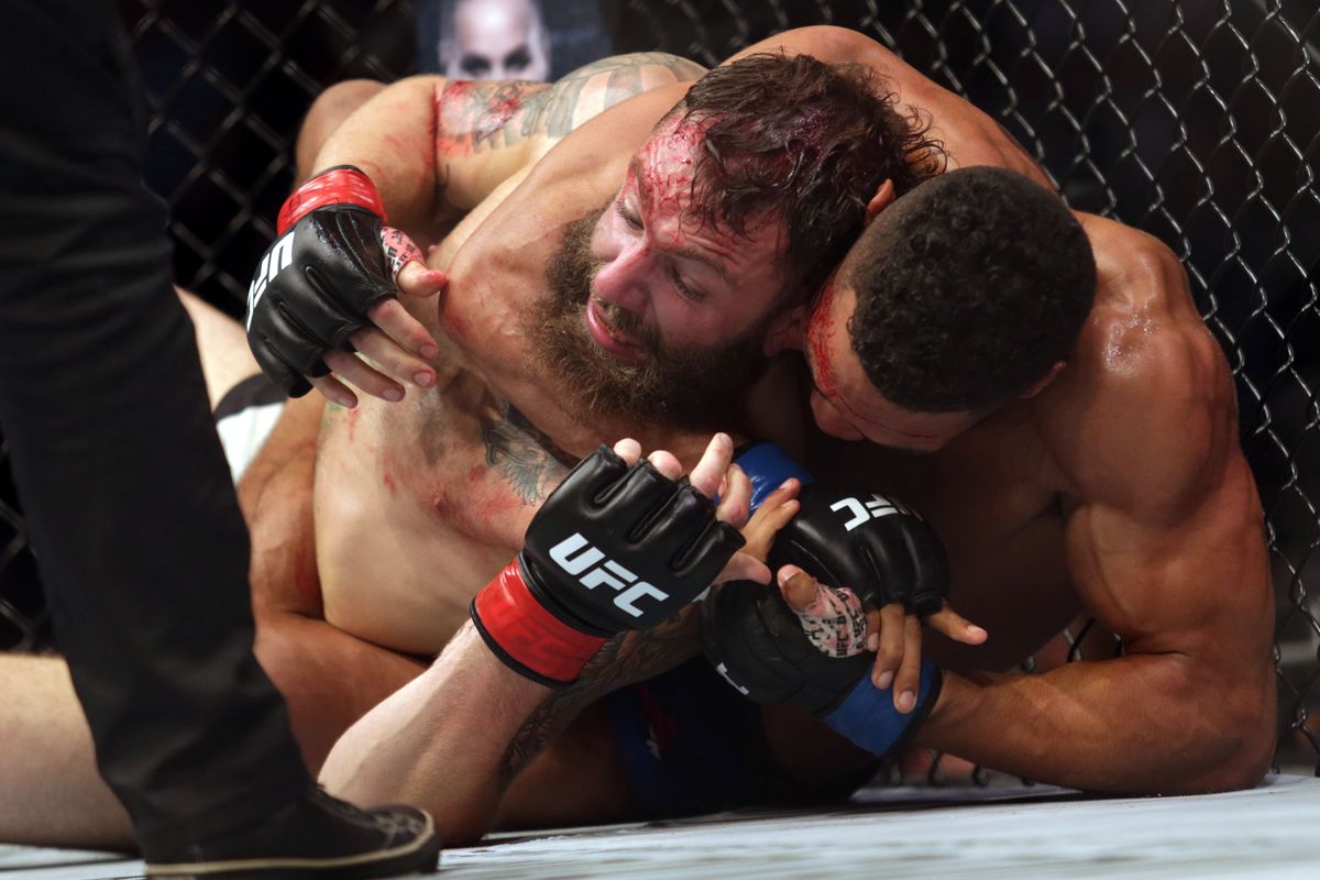 Kevin Lee got past Mike Chiesa, but not without controversy